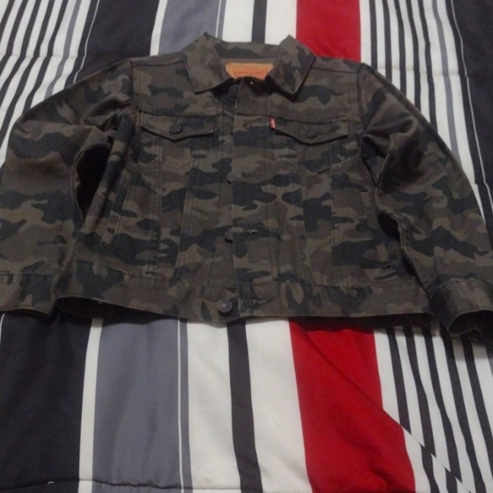 Boy's NWOT Levi's Jeans Jacket, Size 8-10 years